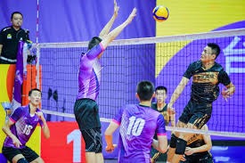 勇士大胜篮网，库里27+5创纪录，6人得分上双诠释团队篮球